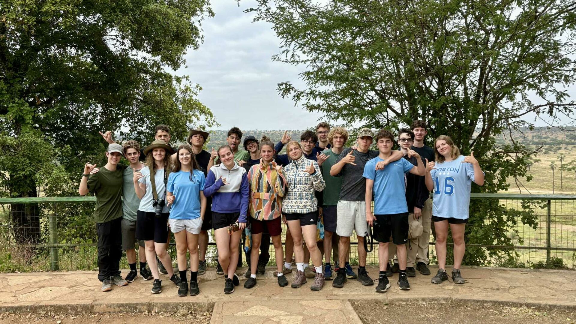 Groupe d'élèves en Tanzanie